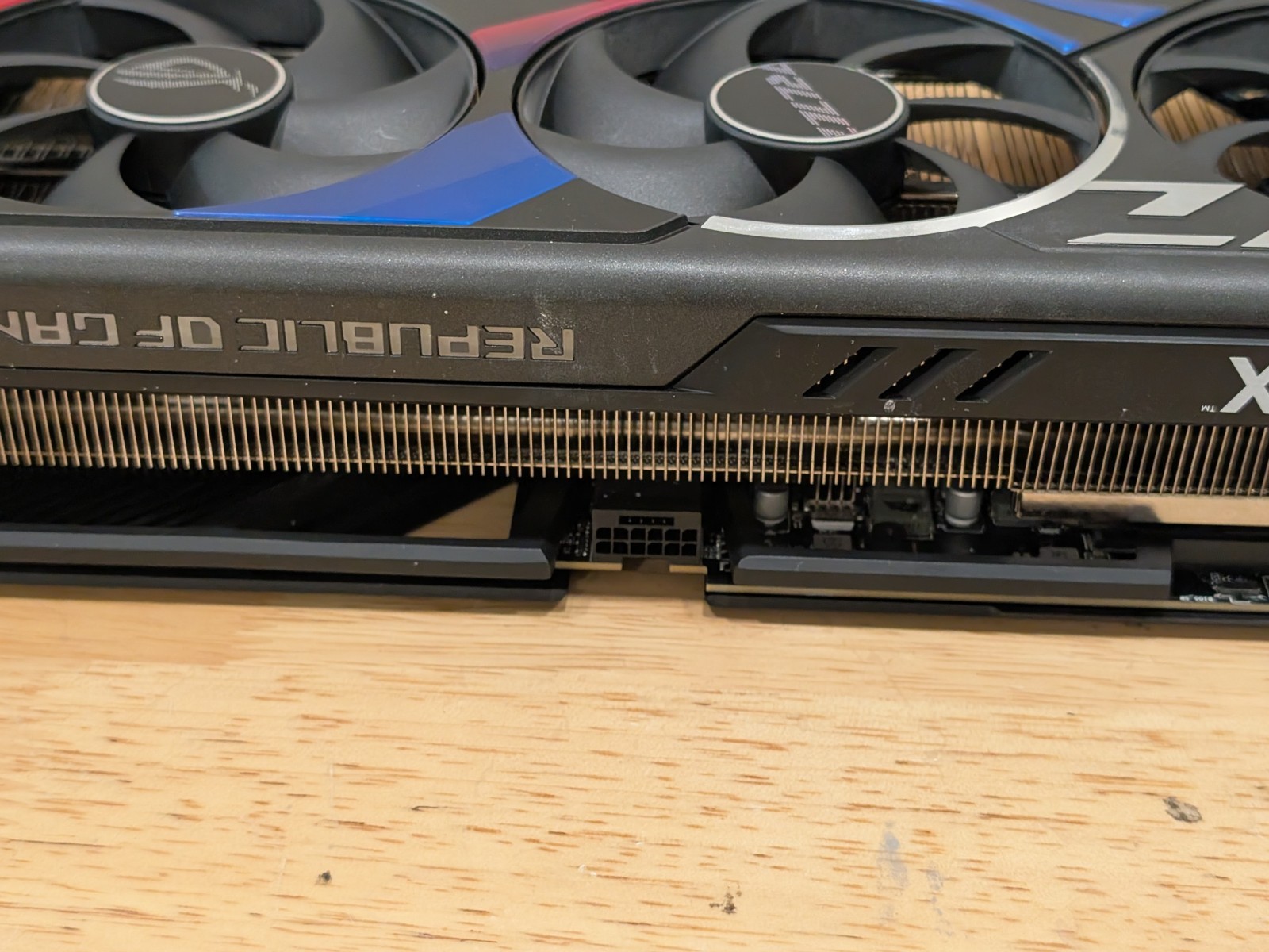 OFERTA PREMIUM ASUS ROG Strix  - Rtx 4090 24Gb Gddr6X reseña y precio